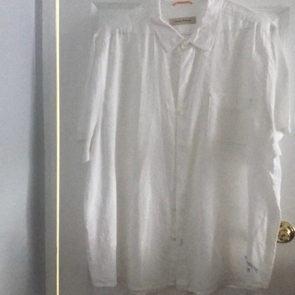 100 % linen Tommy Bahama button down